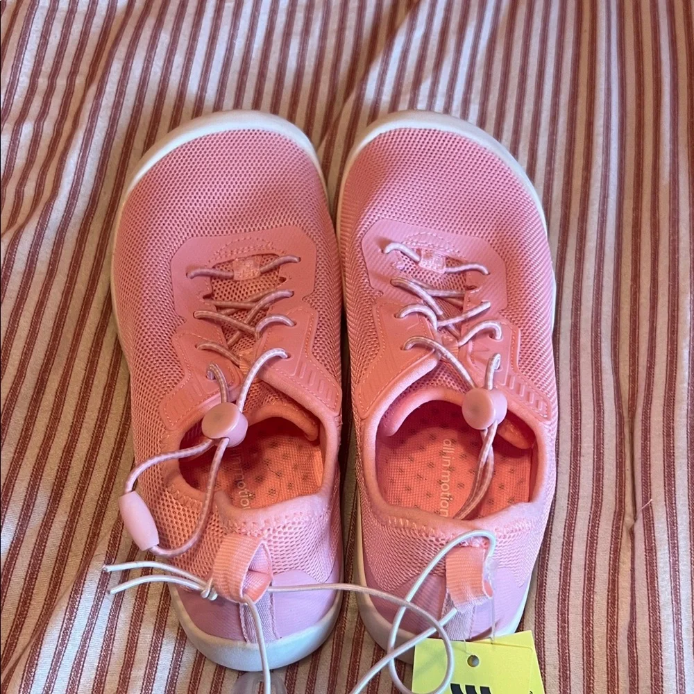 NWT all in motion Pink Kids Water Shoes
